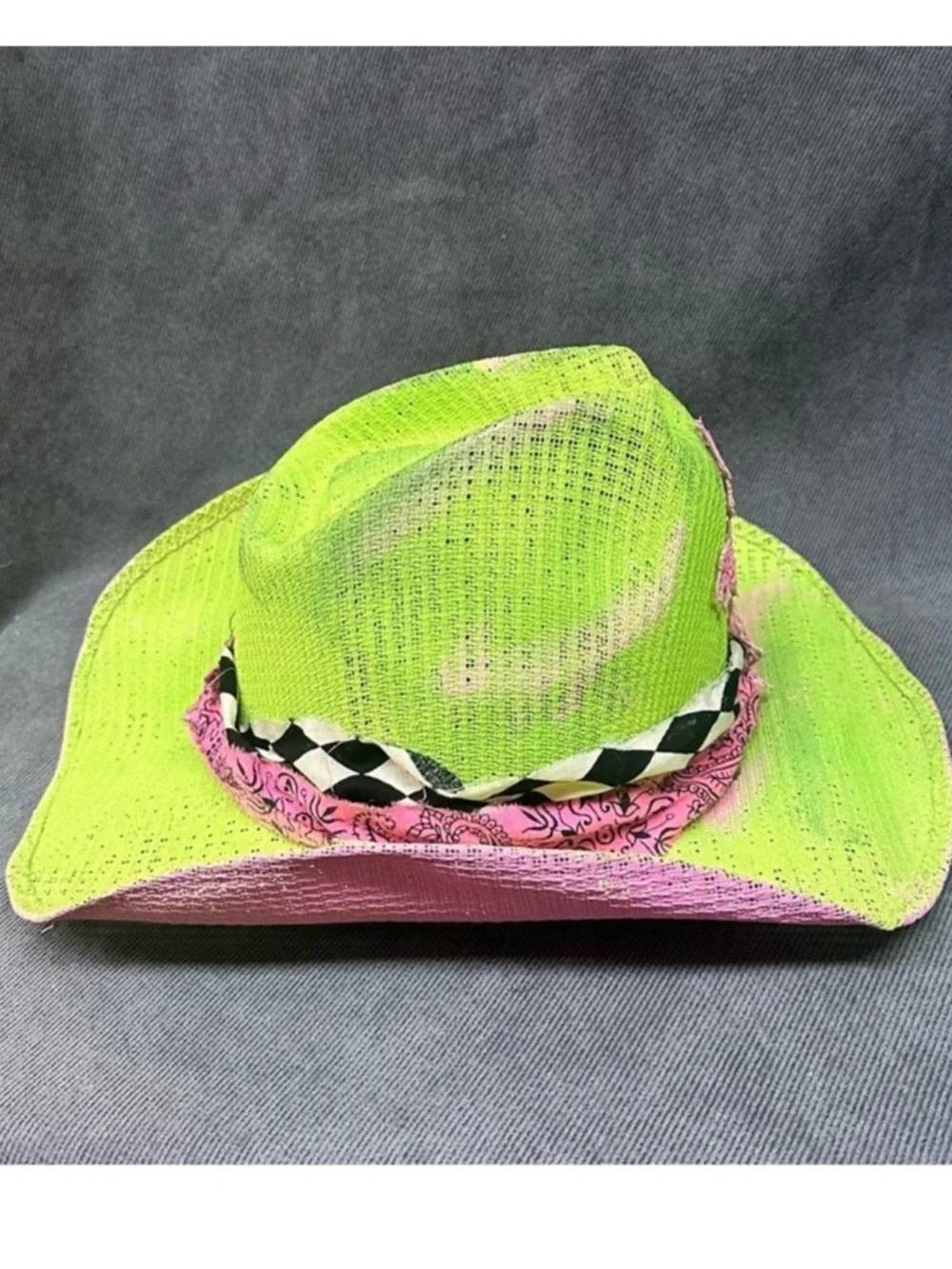 Vintage Cowboy hat w/ spider & cross bright green & pink - Picture 5 of 12